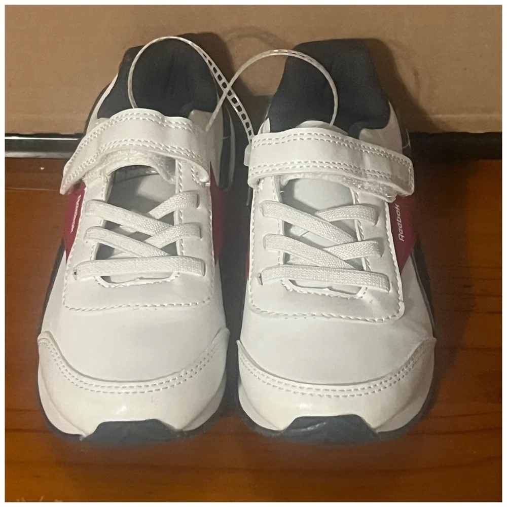 Reebok • Boys’ Retro Sneakers – Size 12 – NEW! - Picture 2 of 5